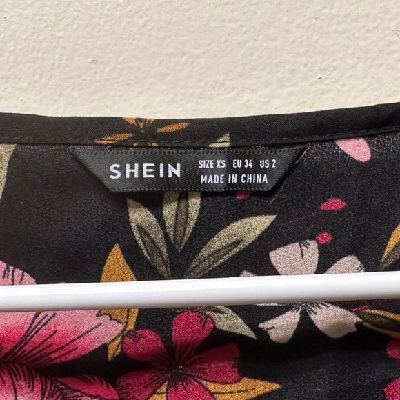 Shein Black V-neck Floral Dress, XS, Pre-owned - Picture 3 of 4